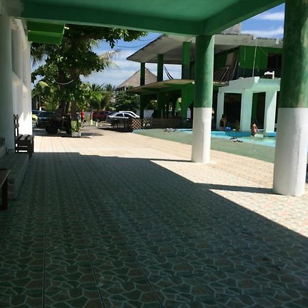 Tortugas Place Hotel Y Bungalos Monterrico Bagian luar foto